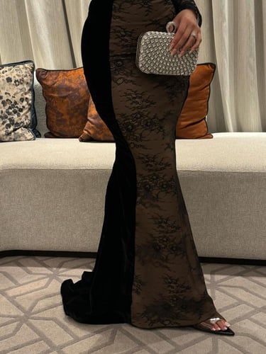 فستان مخمل كوري & دانتيل