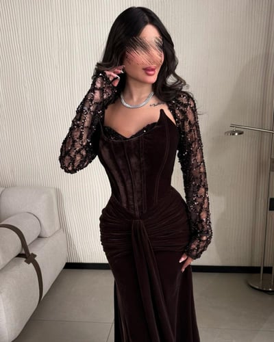 فستان مخمل بني قصه كورسيه