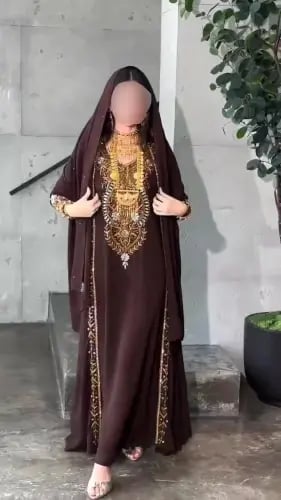 مخور اماراتي مطرز مع شيله