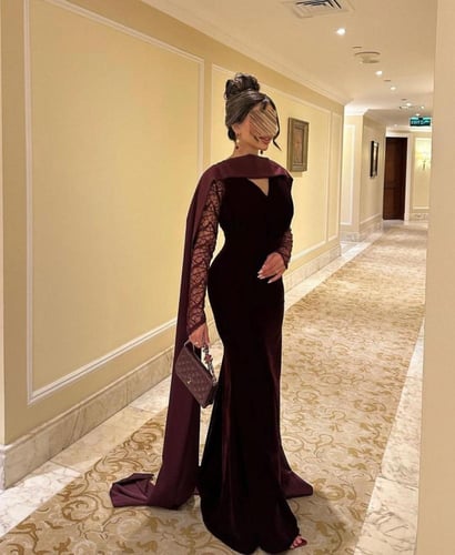 فستان سهرة مخمل دانتيل