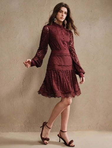 فستان دانتيل برغندي