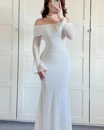 فستان دانتيل مصمم ليمنحك إطلالة ناعمة ، راقية