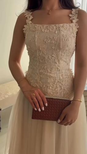 فستان تل اوف وايت