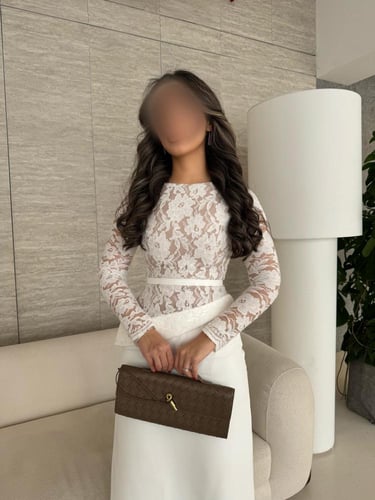 فستان دانتيل فرنسي