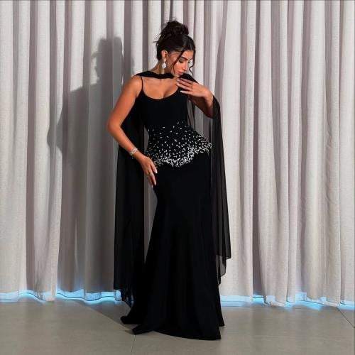 فستان سهرة باربي مع شال شيفون