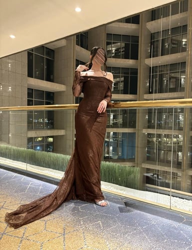 فستان سهرة بني دانتيل