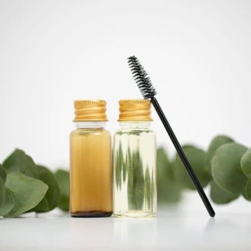 سيروم الرموش والأظافر