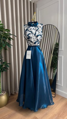 فستان أزرق بترولي ملكي فاخر