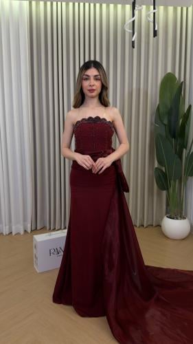 فستان فاخر بلمسة أنثوية جذابة