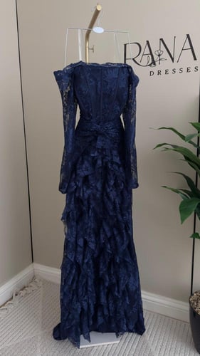 فستان كحلي دانتيل انيق