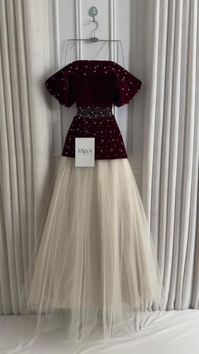 فستان عنابي مخملي لؤلؤي فخم