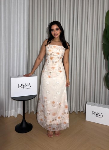 فستان ملكي بتطريز فاخر أنيق