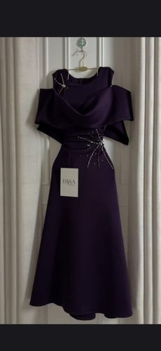 فستان سهرة أنيق بلون بنفسجي