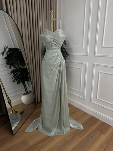 فستان سهرة أحمر ناعم شيفون مطوي جميل