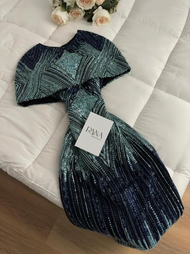 فستان يعكس فخامة المناسبات الكبرى