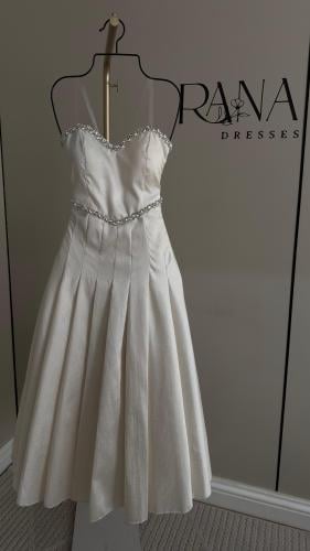 فستان ميدي مزين بكريستال