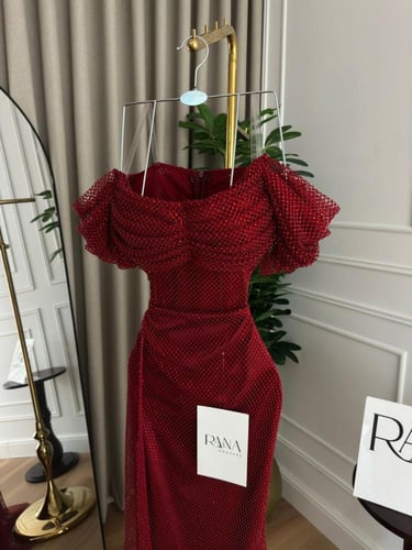 فستان سهرة أحمر أنيق