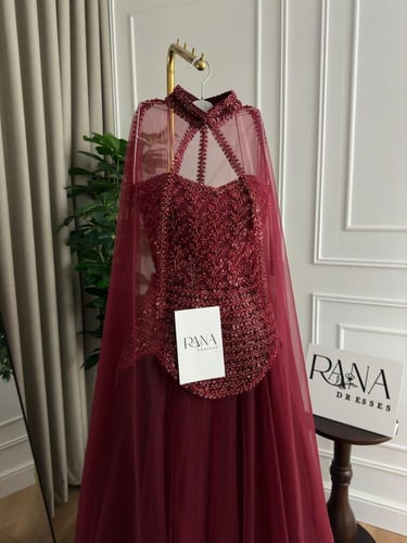 فستان أنوثة بفخامة بسيطة