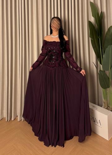 فستان سهرة أنيق بأكمام طويلة