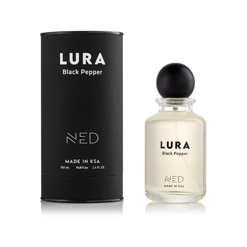 بلاك بيبر - لورا