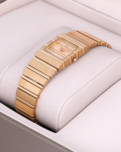 ساعة نسائية صناعة سويسرية ماركة جي اف فيرري ذهبي م...