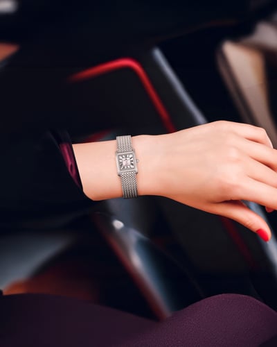 ساعة نسائية ماركة دايموند هيل موديل فضي مينا صدفي...