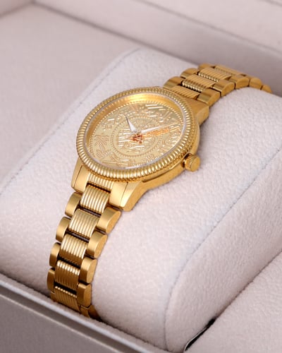 ساعة نسائية ماركة جي اف فيرري صناعة سويسرية ذهبي م...