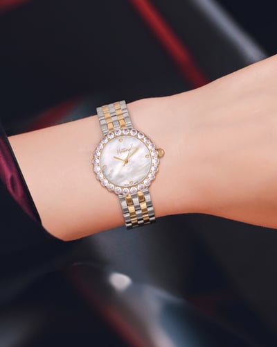 ساعة نسائية صناعة سويسرية ماركة مونتانا فضي ذهبي م...