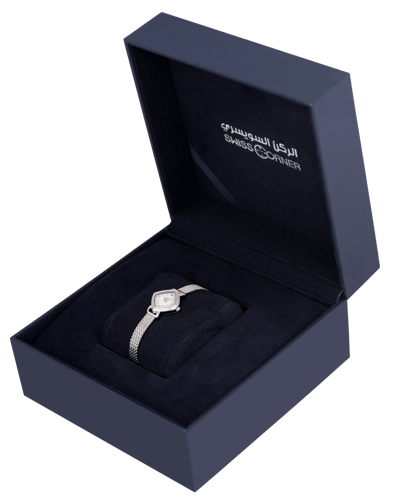 ساعة نسائية ماركة V19.69 فضي مينا صدفي موديل VSSW0...