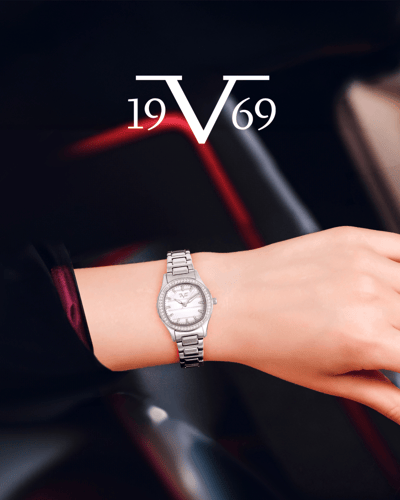 ساعة نسائية ماركة V19.69 فضي مينا فضي موديل VSSW25...