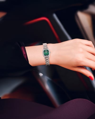 ساعة نسائية ماركة بنفيت فضي مينا اخضر موديل BNSSGR...