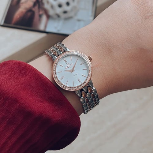 ساعه نسائيه أنديرا