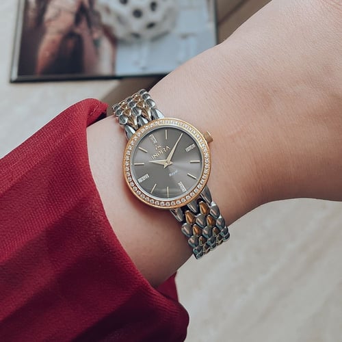 ساعه نسائيه أنديرا