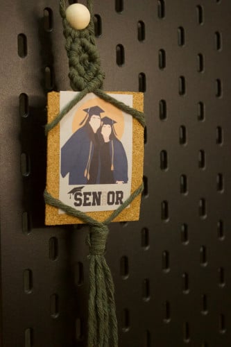 مكرمية حامل للصورة