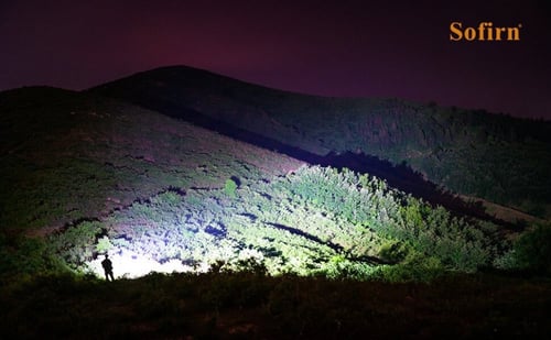 كشاف سوفيرن Q8 برو