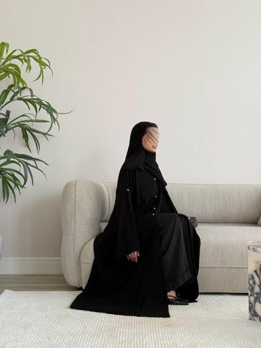 Tama’s Star ( مع طرحة اسود سادة )