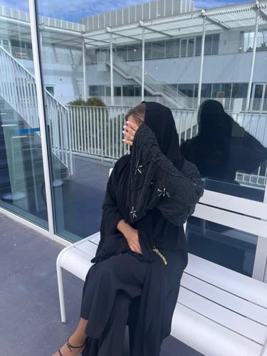 عباية باكمام شك خرز