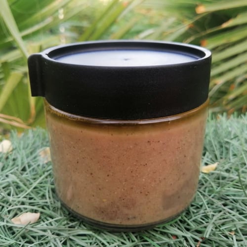 خلاصة المورينجا صنفرة طبيعية وعضوية 100%