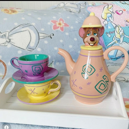 طقم ابريق و فناجين اليس في بلاد العجائب