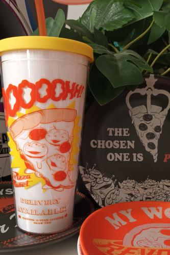 كاس مع مصاصه توي ستوري