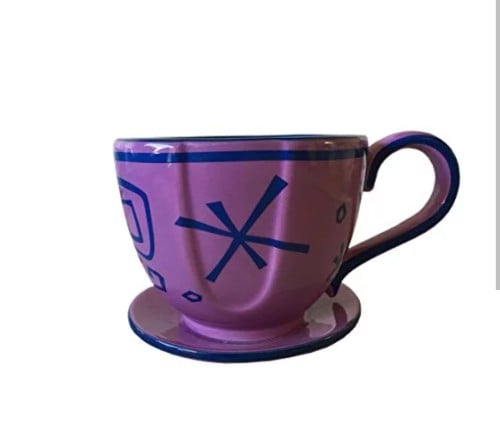 كوب و زبديه اليس في بلاد العجائب