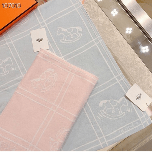 بطانية هيرمز بلونين