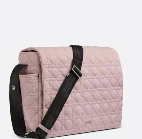 شنطة ديور للمواليد