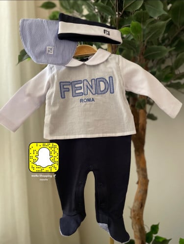 طقم فيندي مع صدرية وقبعة