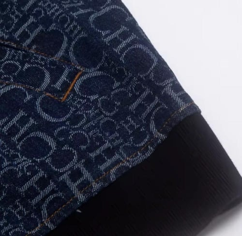 جاكيت جينز CH طبق الأصل