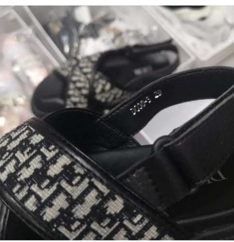 صندل ديور ولادي