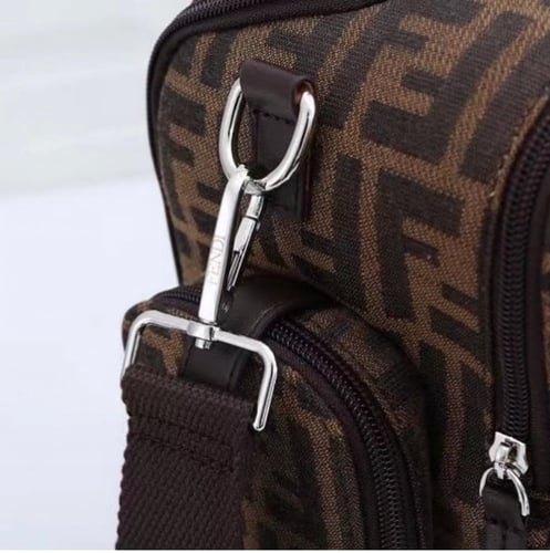 شنطة فيندي للمواليد