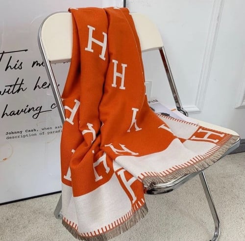 سكارف هيرمز متعدد الاستخدامات