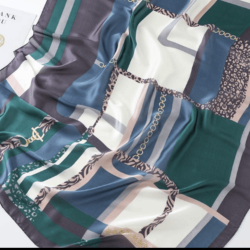 سكارف نسائي ملون