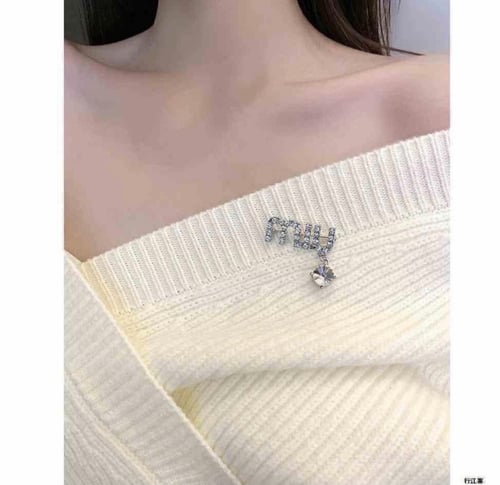 بروش ميو ميو فخم